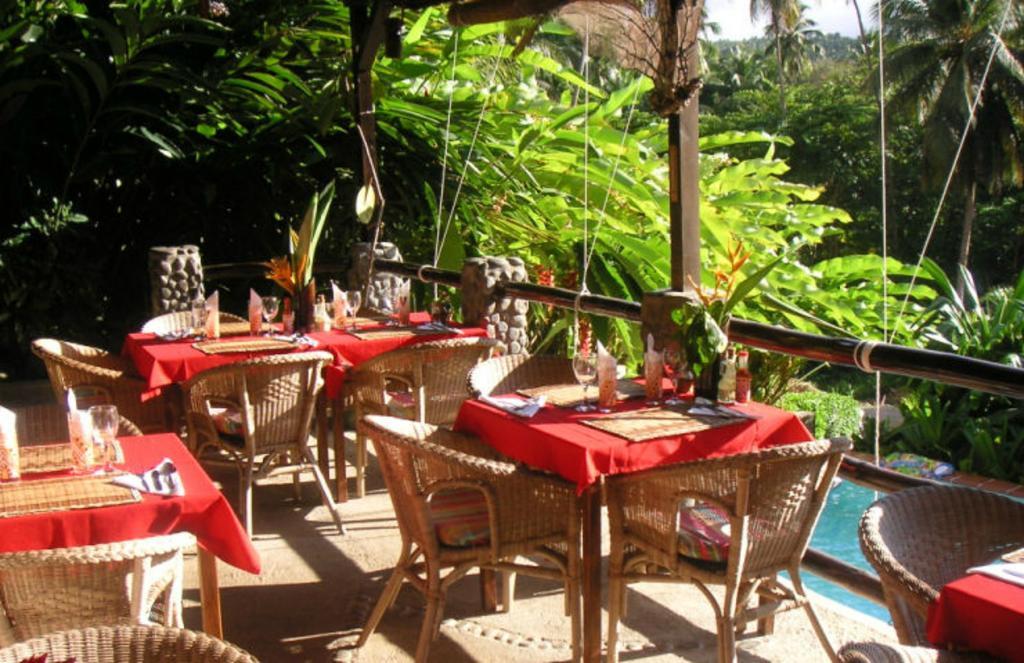 Calibishie Lodges Hotel ภายนอก รูปภาพ